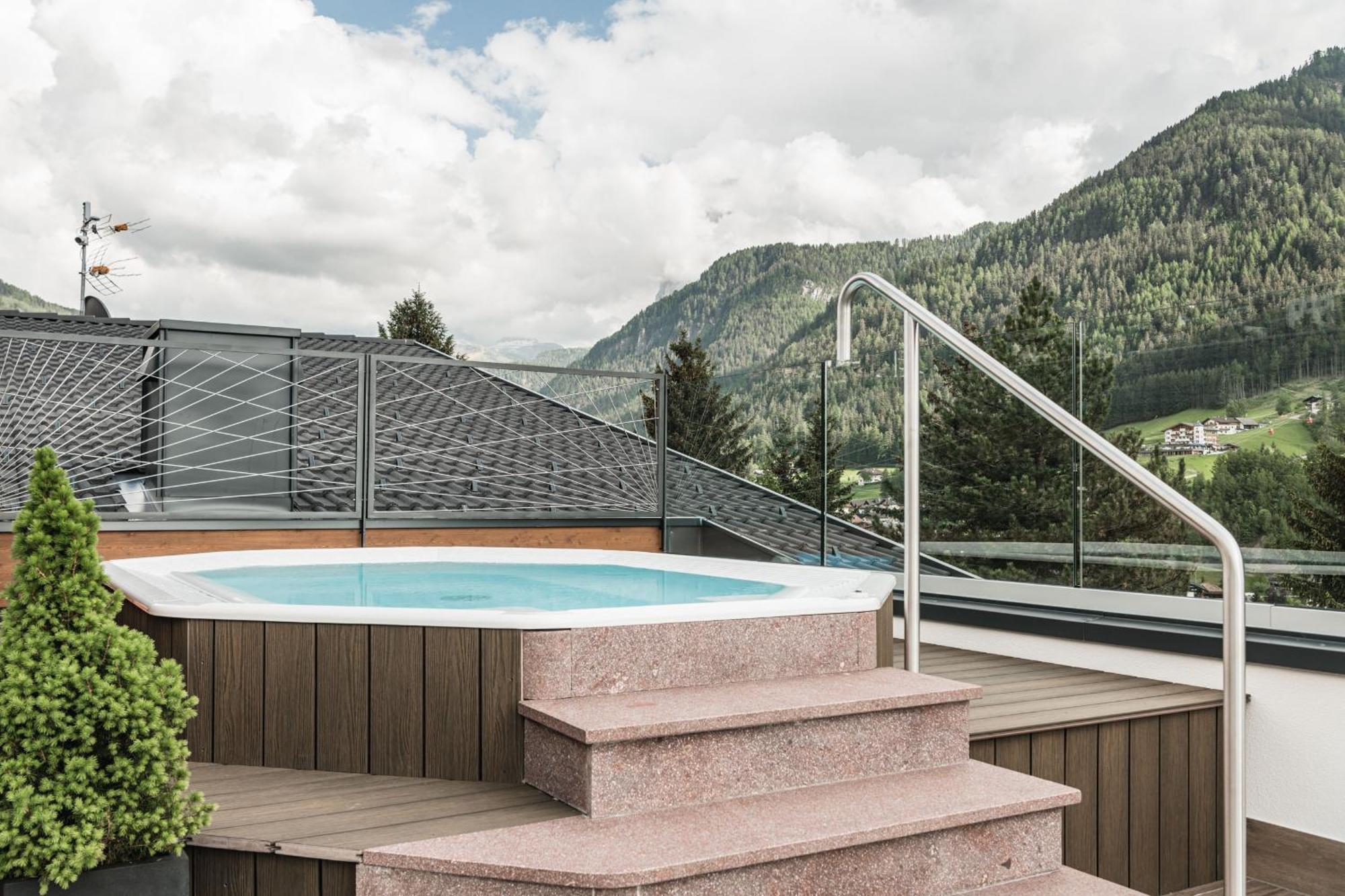 Boutique Hotel Planlim Ortisei Esterno foto