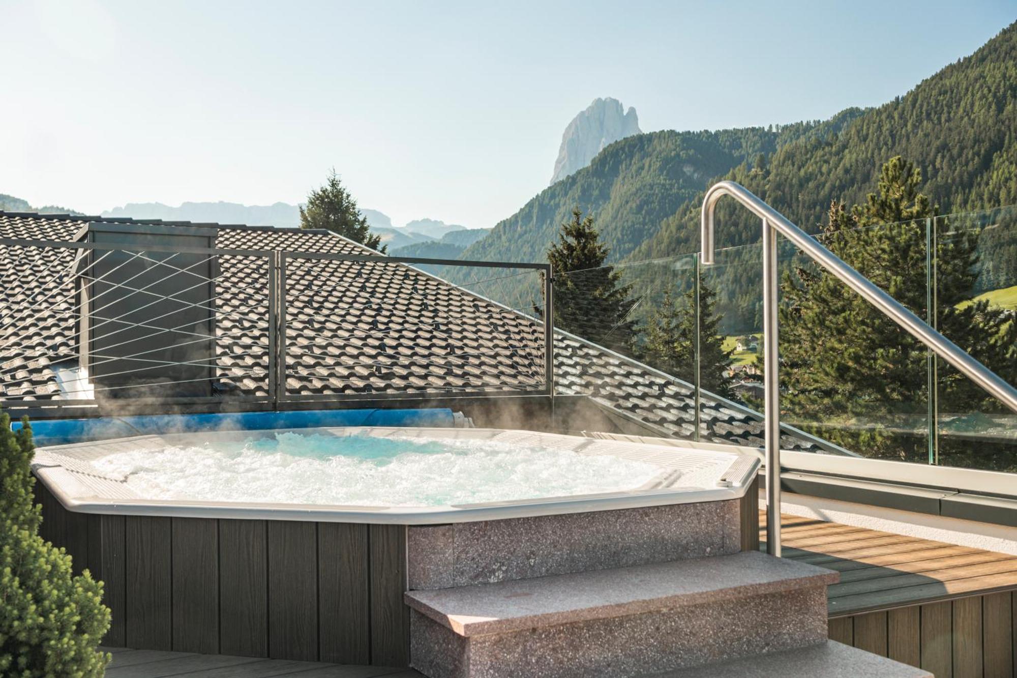 Boutique Hotel Planlim Ortisei Esterno foto